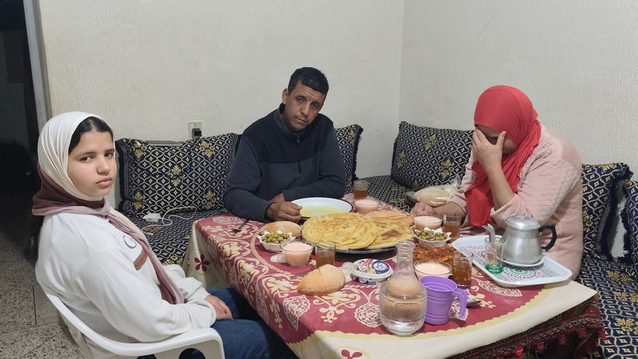 مكتاب الله كيتصرف🤲قصدناكم و المقصود الله هدا طلبنا ليكم🤔 الحمد لله دبا ربي يفجيها