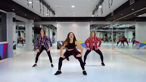 Daddy Yankee - Shaky Shaky Remix - Ft. Nicky Jam, Plan B  | Eleni Talliou Dance Fitness