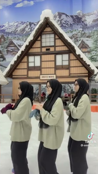 TikTok Dita Dina Dini Goyang Kepala Ala DDD Kembar Cantik #shorts