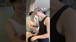 Celebrity There's something wrong here 🤣🤭 Wealth