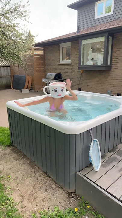 BALLERINA CAPPUCCINA IN HOT TUB!!