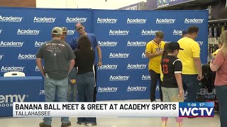 Eager Banana Ball fans line up Friday night in Tallahassee for meet and greet