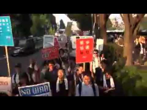 「裸の王様だれだ　安倍だ」戦争法案反対@渋谷デモ8/2