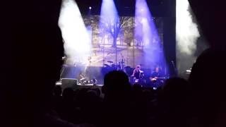 The Corrs Live in Berlin: Erin Shore &amp; Carraroe Jig (instrumentals)