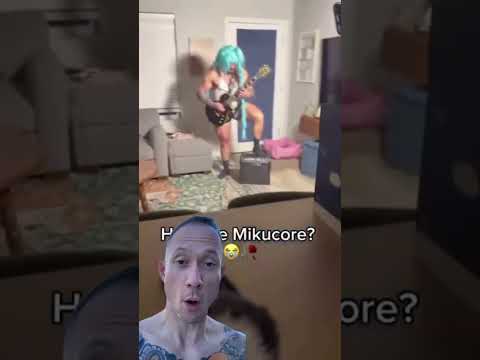 Hatsune Mikucore?!?