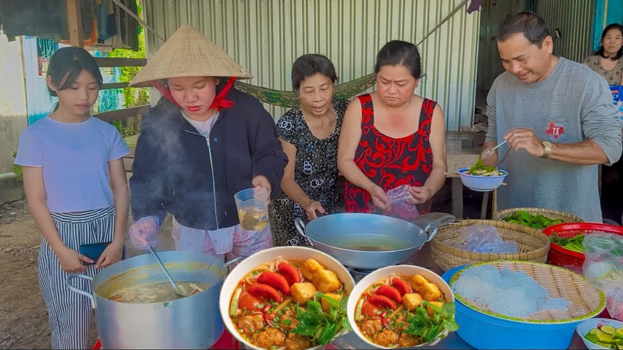 Bà Con Ở Xóm Yêu Cầu Cẩm Nấu Món Bún Riêu Cua Đồng Để Bán Kết Quả Sẽ Như Thế Nào ? 