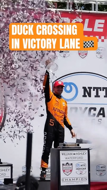 Duck crossing in Victory Lane 🦆 #INDYCAR #Pato #McLaren