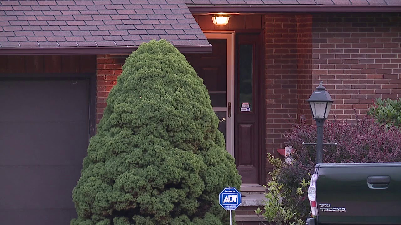 Police investigating the death of a man and a woman found inside a Willoughby Hills home