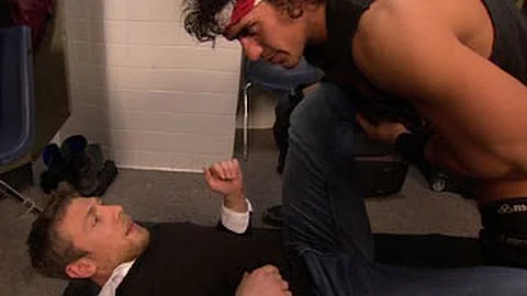 WWE NXT: Daniel Bryan coaches, Derrick Bateman
