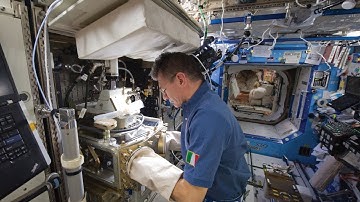 Argolight 2017 : Presentation "How a small 4 people French company came to ship to space "