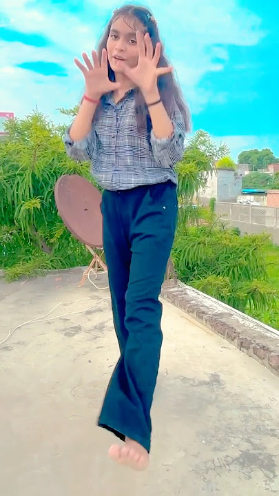 Zoobi doobi #song #viralvideo #dancevideo #ytshorts #trendingvideo #dancesteps #tanusaksham