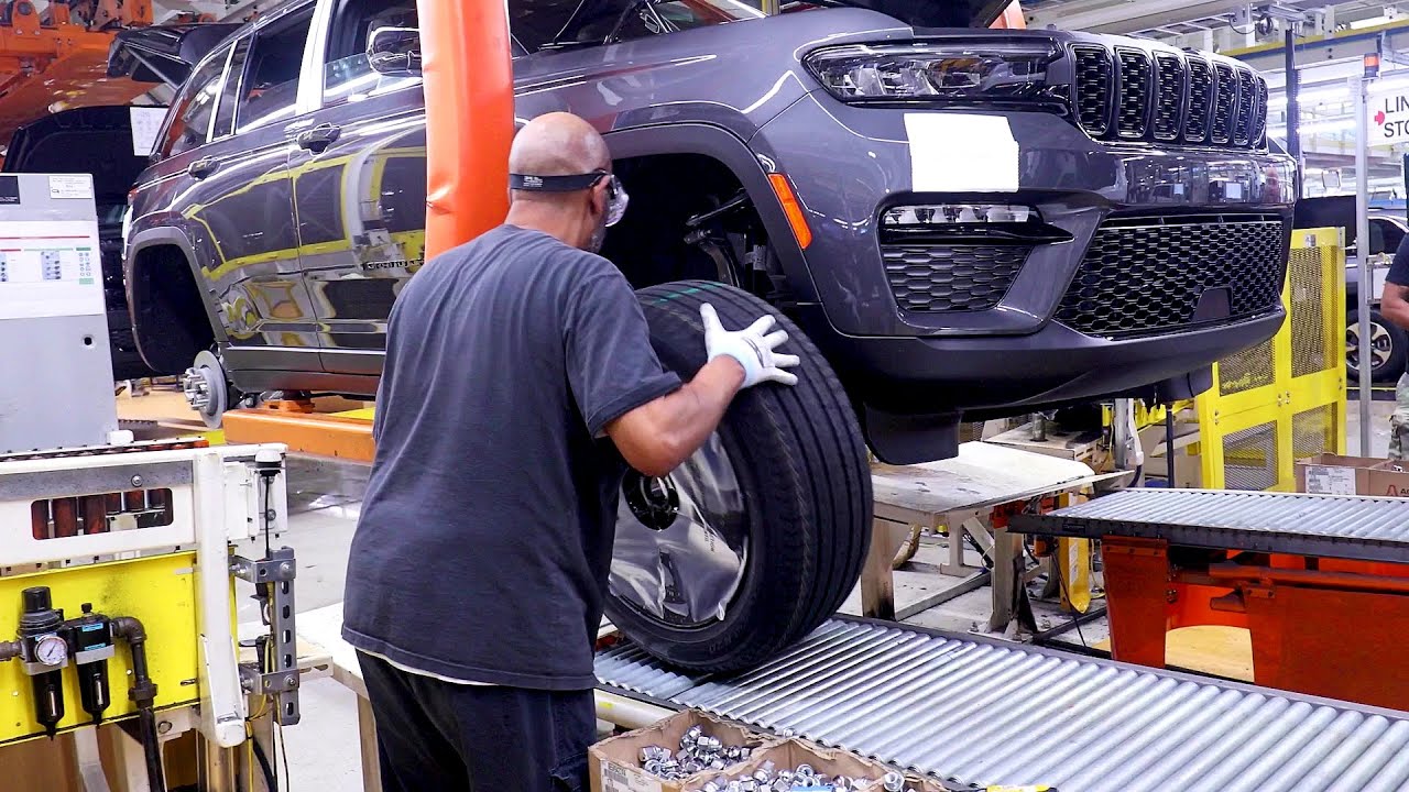 How Jeep & Dodge Build SUVs | 2026 Grand Cherokee & Durango Factory Tour (USA)