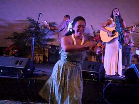 Ka Uluwehi O Ke Kai performed by Mailani Makainai