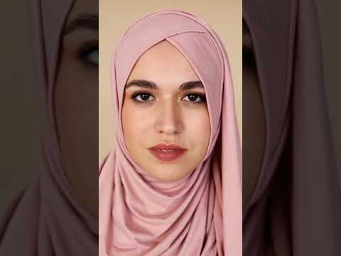 Beautiful Muslim Women in Pink Hijab #girl