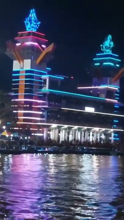 Kota Banjarmasin di malam hari