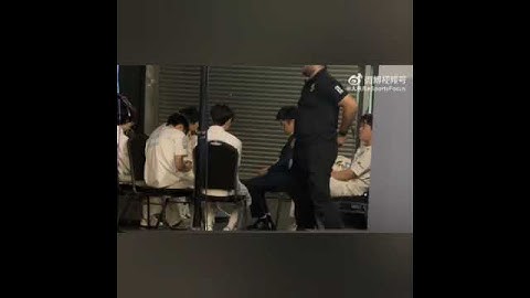 T1한테 결승전 진 BLG 우울한 라커룸 분위기#shorts