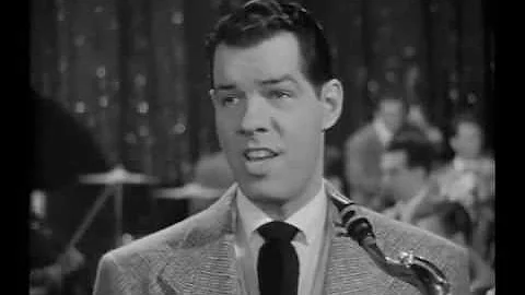 Somebody Loves Me - Tex Beneke Soundie [Audio Reto...