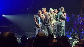 Backstreet Boys - Talking / Saoirse in the audience - DNA World Tour - Las Vegas - 4.16.22