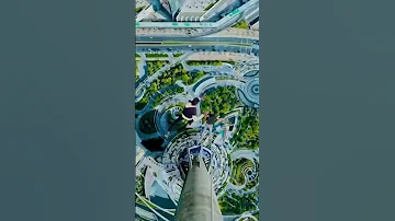 فلم روعه هندي ينقذ حبيبتة من السقوط من علا برج 