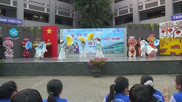 Múa quạt chào mừng 20 - 11 của lớp 8E2, 8E5