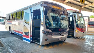 Movimiento de varias unidades en la terminal de autobuses del Noreste.