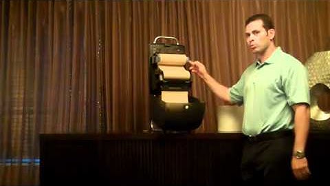 SofPull® Mechanical Towel Dispenser -- Loading Instructions (Spanish).mp4