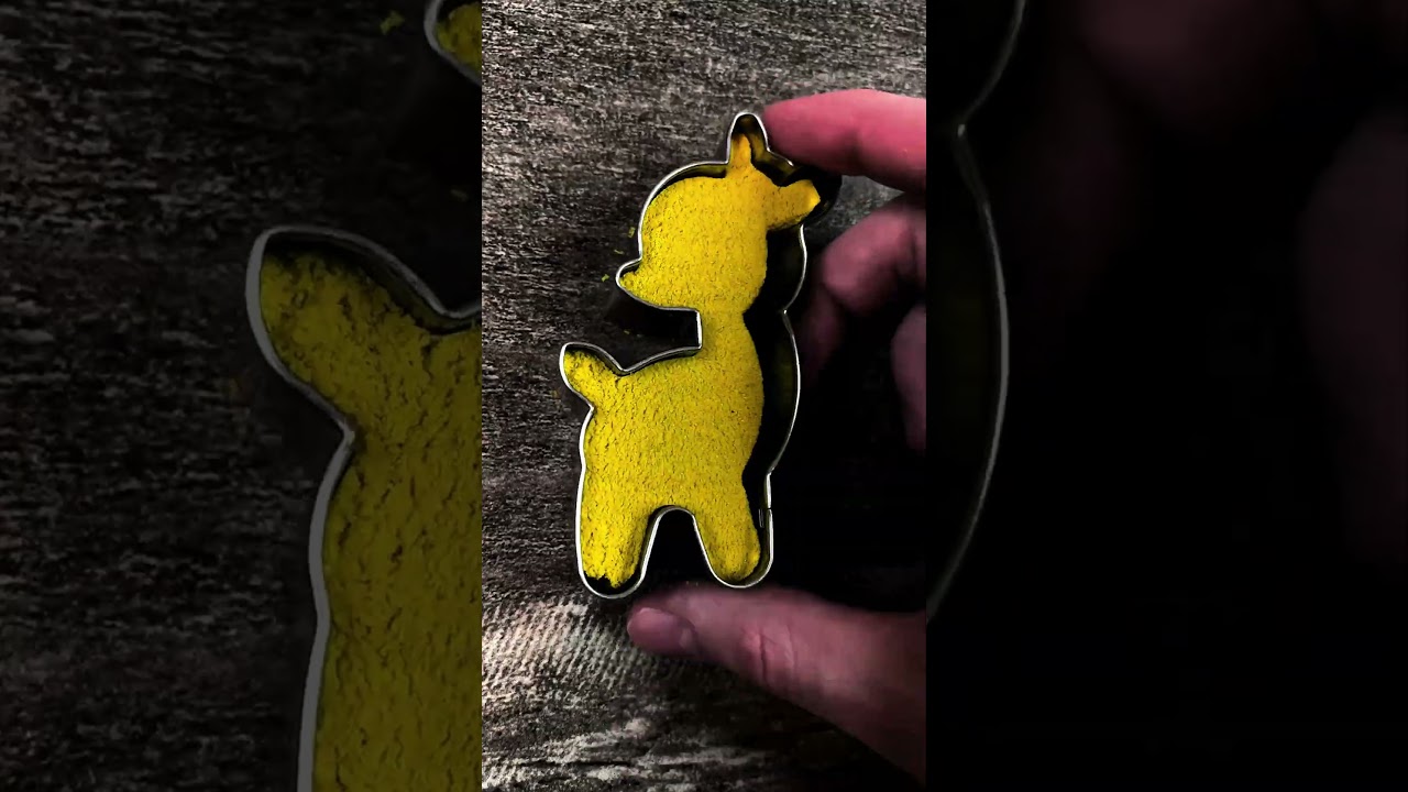 Я делаю оленя из песка.