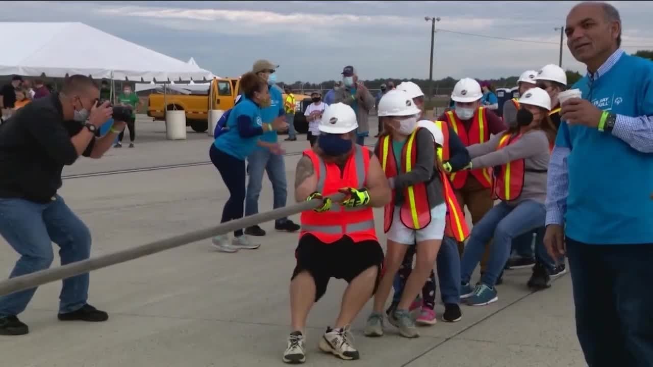 Law enforcement take part in Dulles Plane Pull to benefit Special Olympics Virginia