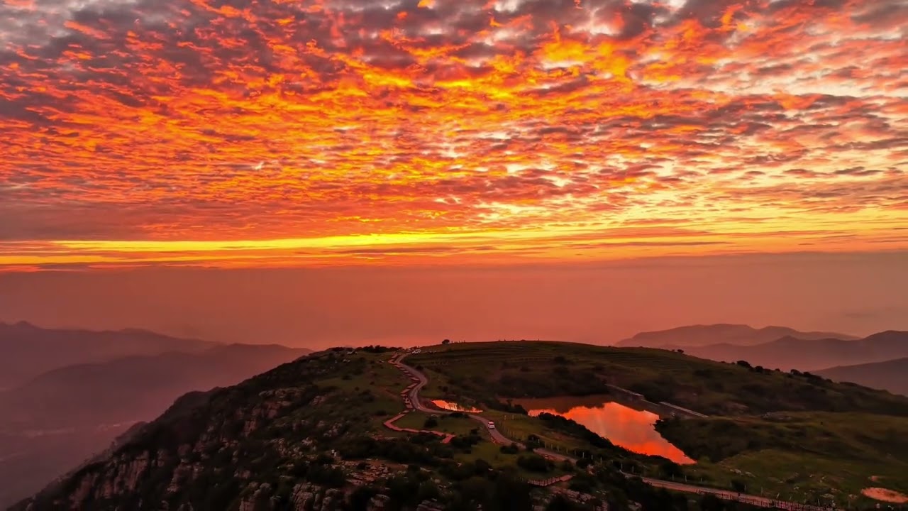 🌄 Sunset Glow over  Songding Highland Meadow - Pure Magic!