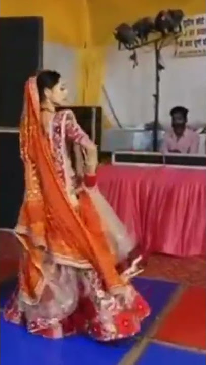 पहाड़ी दुल्हन का खूबसूरत dance | पहाड़ी रौनक | pahadi dulhan dance | pahadi shadi | पहाड़न