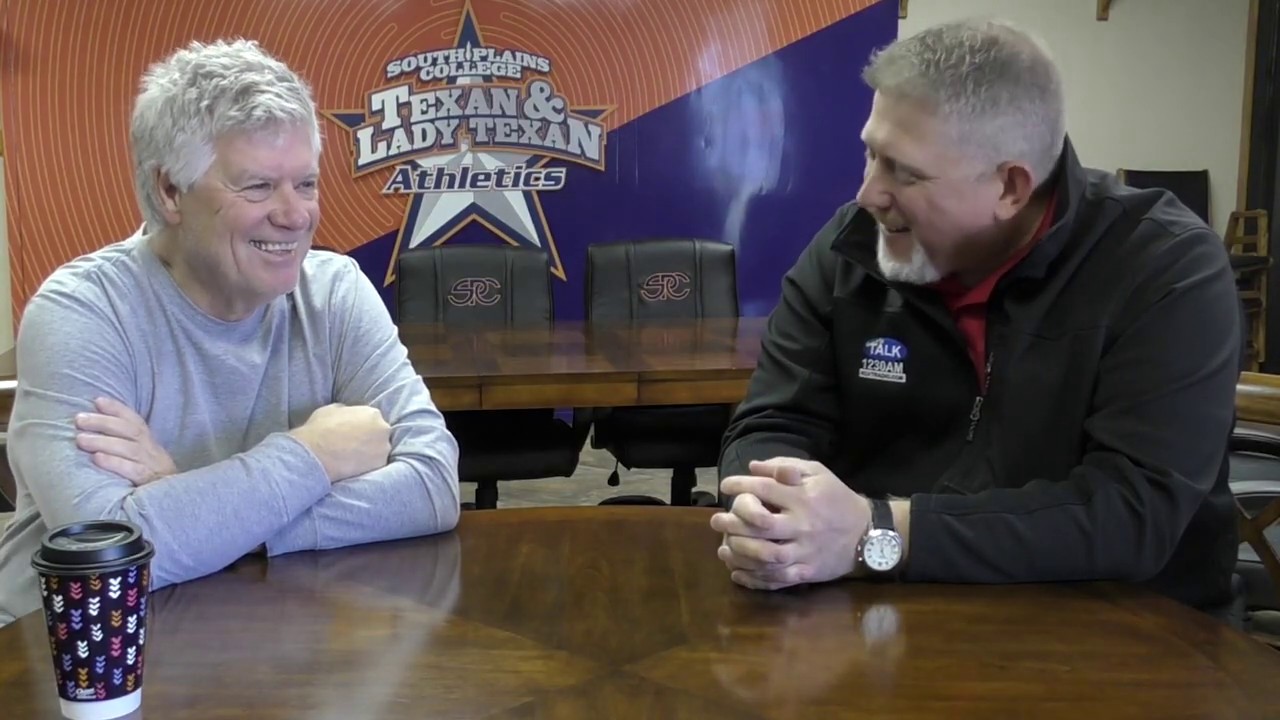steve-green-talks-2019-texan-basketball-season-with-michael-wiiest-of