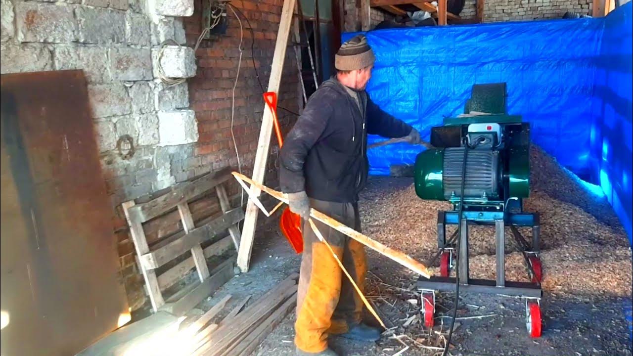 Запустили Емельяновский щепорез Машина для дробления древесины - YouTube