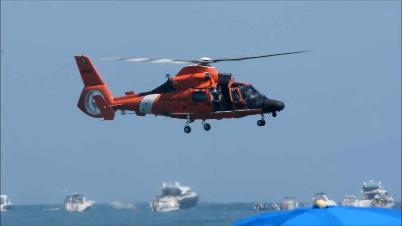 united states coast guard rescue swimmer