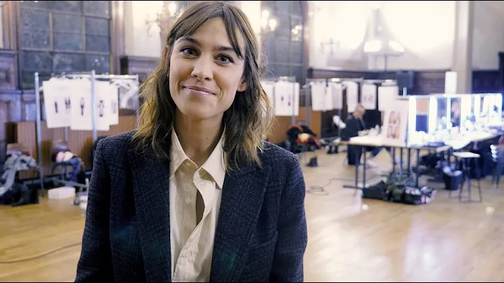 Alexa Chung Throws a "Prom" in Paris to Present New Fashion Collection - DayDayNews