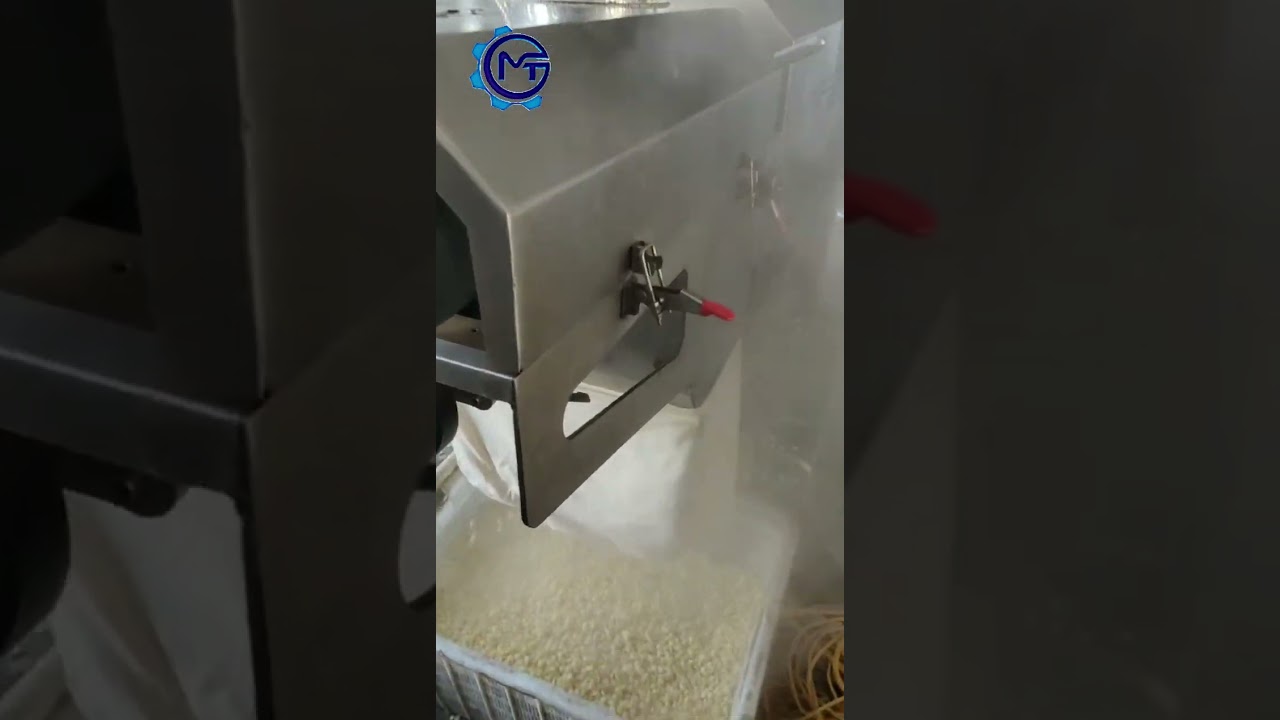 Crispy snack extruder