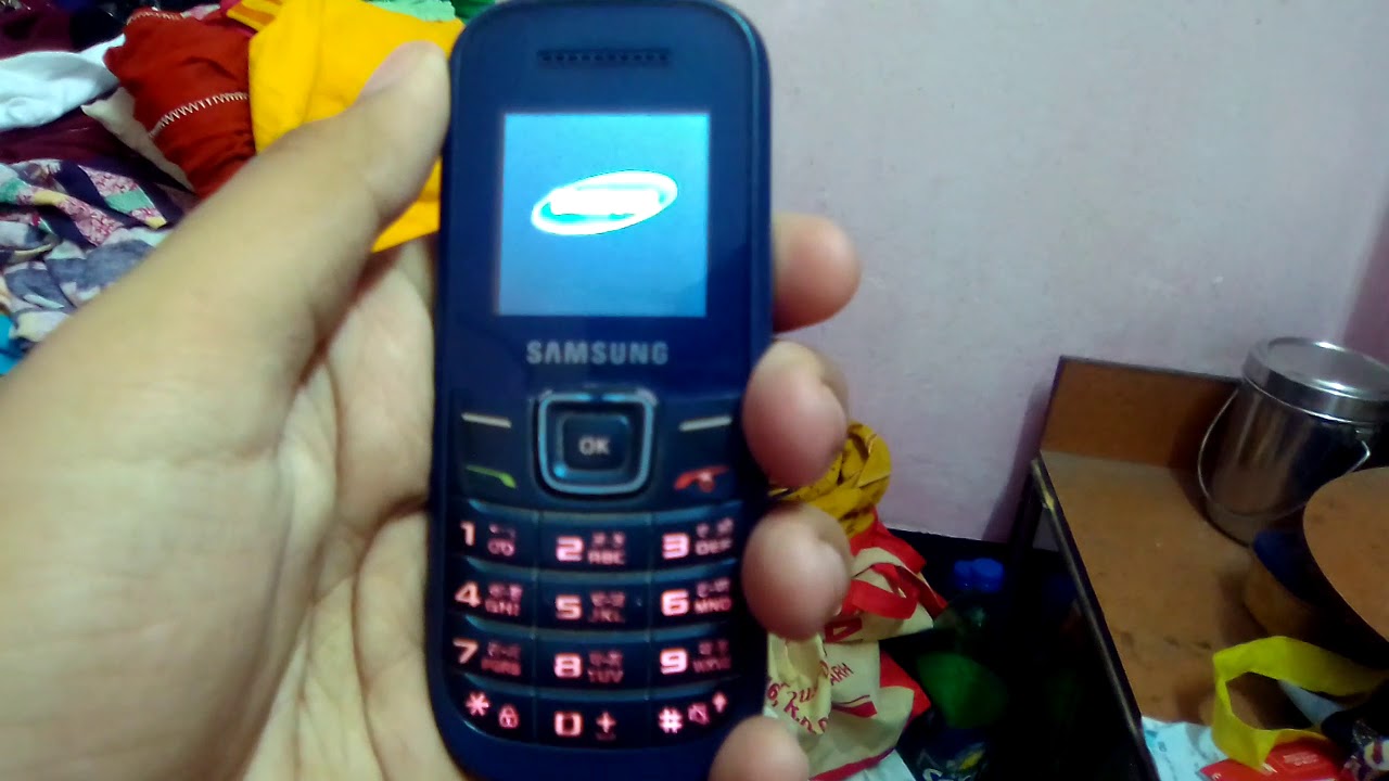 Samsung GT-E1200Y Startup in 22 seconds - YouTube