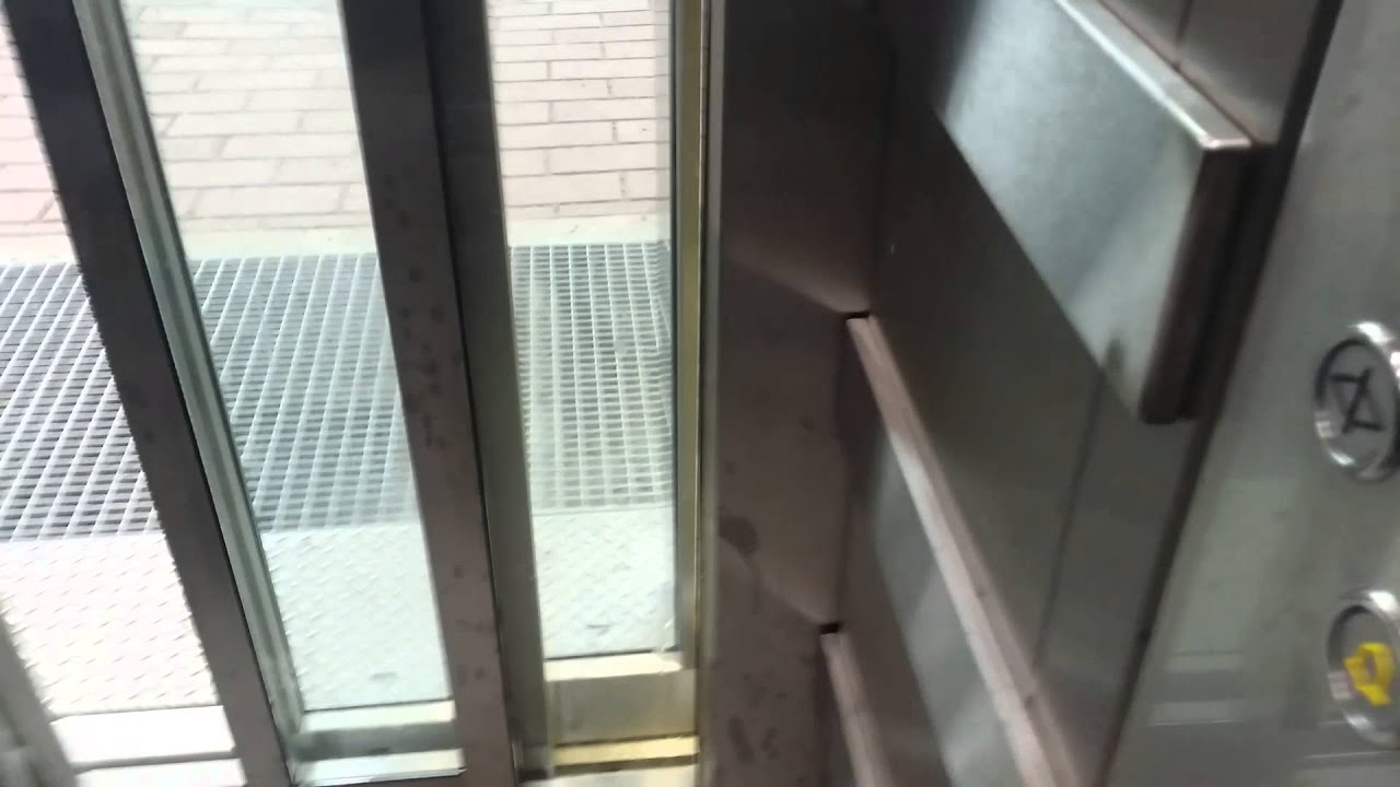 Schindler traction elevator/lift in Tikkurila railway station/DIXI SC Platform 6, Vantaa