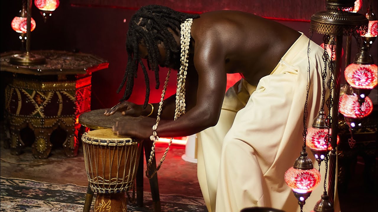 Nviiri The Storyteller - MACHO TU (Official Music Video)