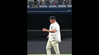 Jim Abbott threw a no-hitter for the Yankees in 1993. Tonight he threw out a ceremonial 1st pitch 👏