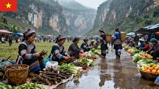 Vietnam border market on rainy and windy day is extremely difficult for people there