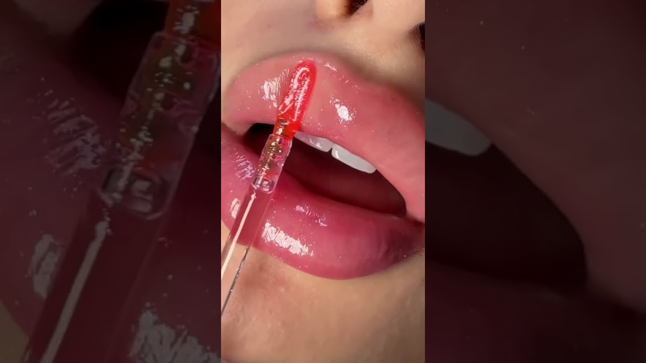 Glow all day with Kara Beauty pH Glow Lip Oil! ✨ 