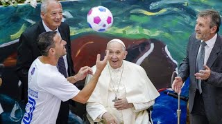 Папа римский и солист U2 займутся образованием