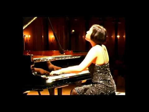 Caroline Fischer - Beethoven: "Appassionata" Piano Sonata No. 23 in F minor op. 57 2. & 3. mouvement