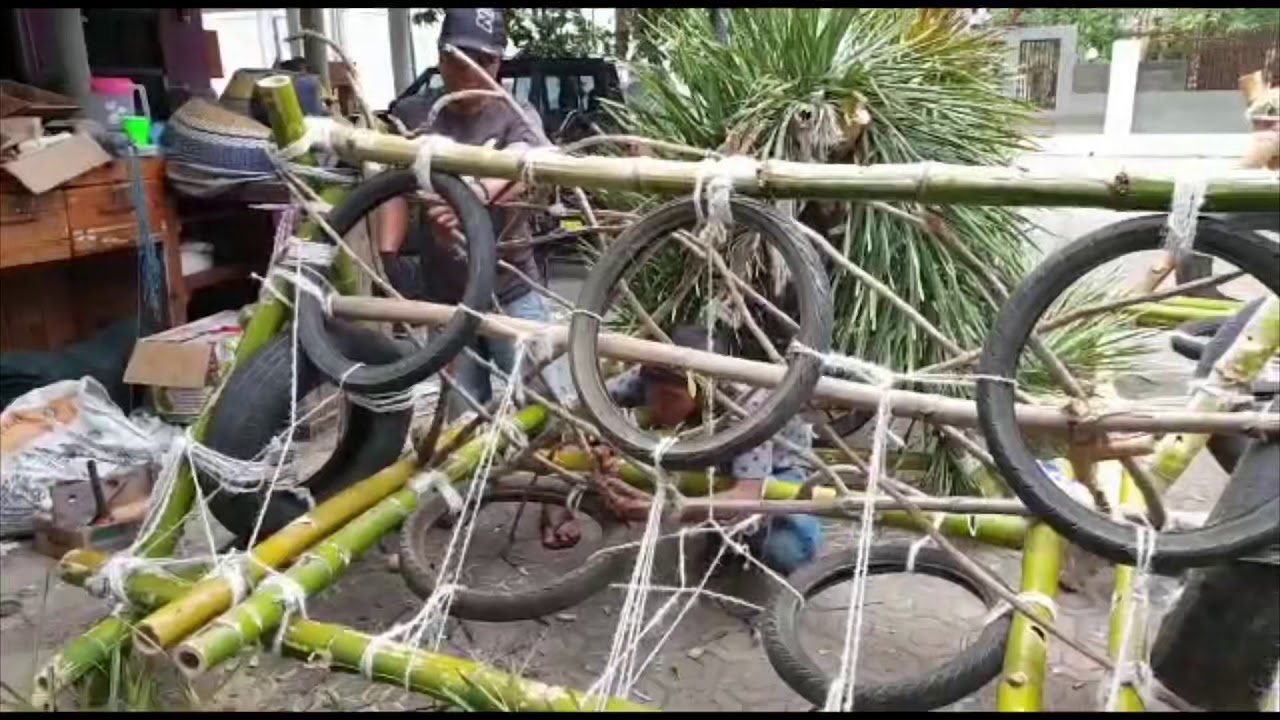 Membuat Rumpon Habitat Ikan d Laut