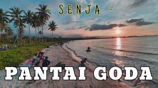 Penikmat Senja Di Pantai Goda - Parigi Moutong
