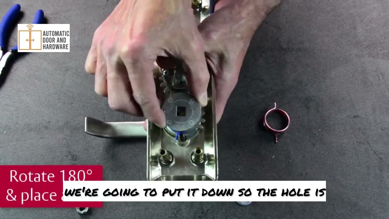 Быстрое решение: Смена рычажного триммера Corbin Russwin 900.