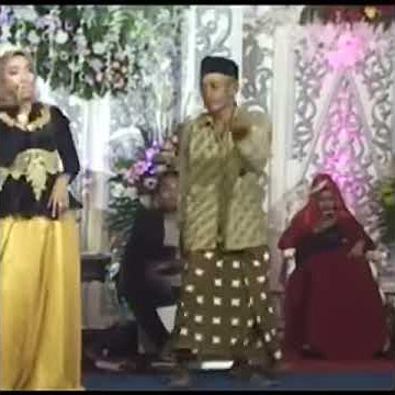 viral video bapak' joget dangdut pakai sarung melorot