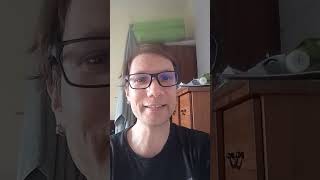 Mi legas frazojn en Esperanto