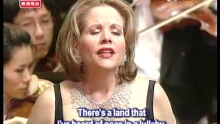 Video thumbnail of "Renée Fleming - Arlen: Somewhere over the rainbow"