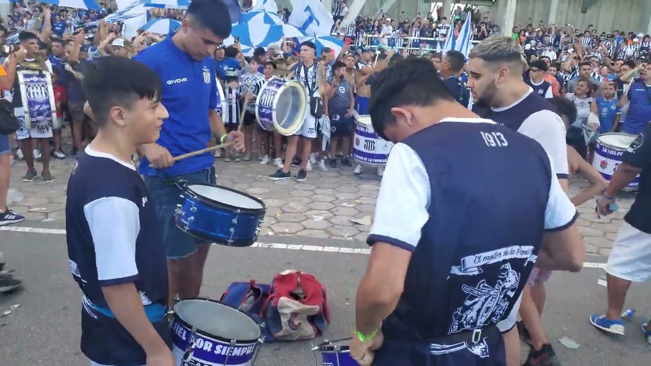 Comienza LA FIEL . TALLERES 3 belgrano 0 .